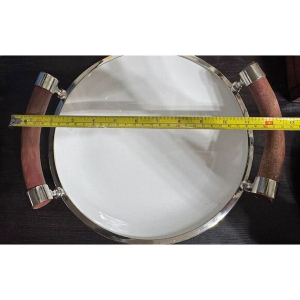 Set Of‎ Two White Ceramic Salad Trys With Wooden Handles And Chrome Rims. - Picture 10 of 14